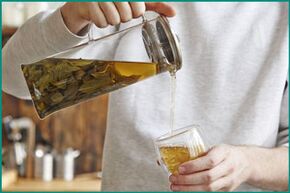 Nginum tea herbal pikeun disfungsi erectile di lalaki